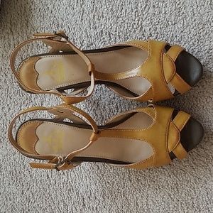 Crown Vintage High Heels